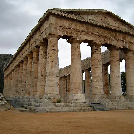 Delle Palme Delfina